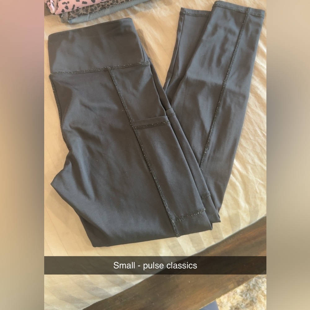 Pulse Black Leggings